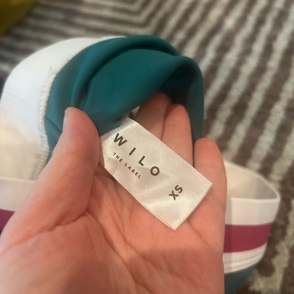 Wilo Teal and Pink Sports Bra - Picture 4 of 4